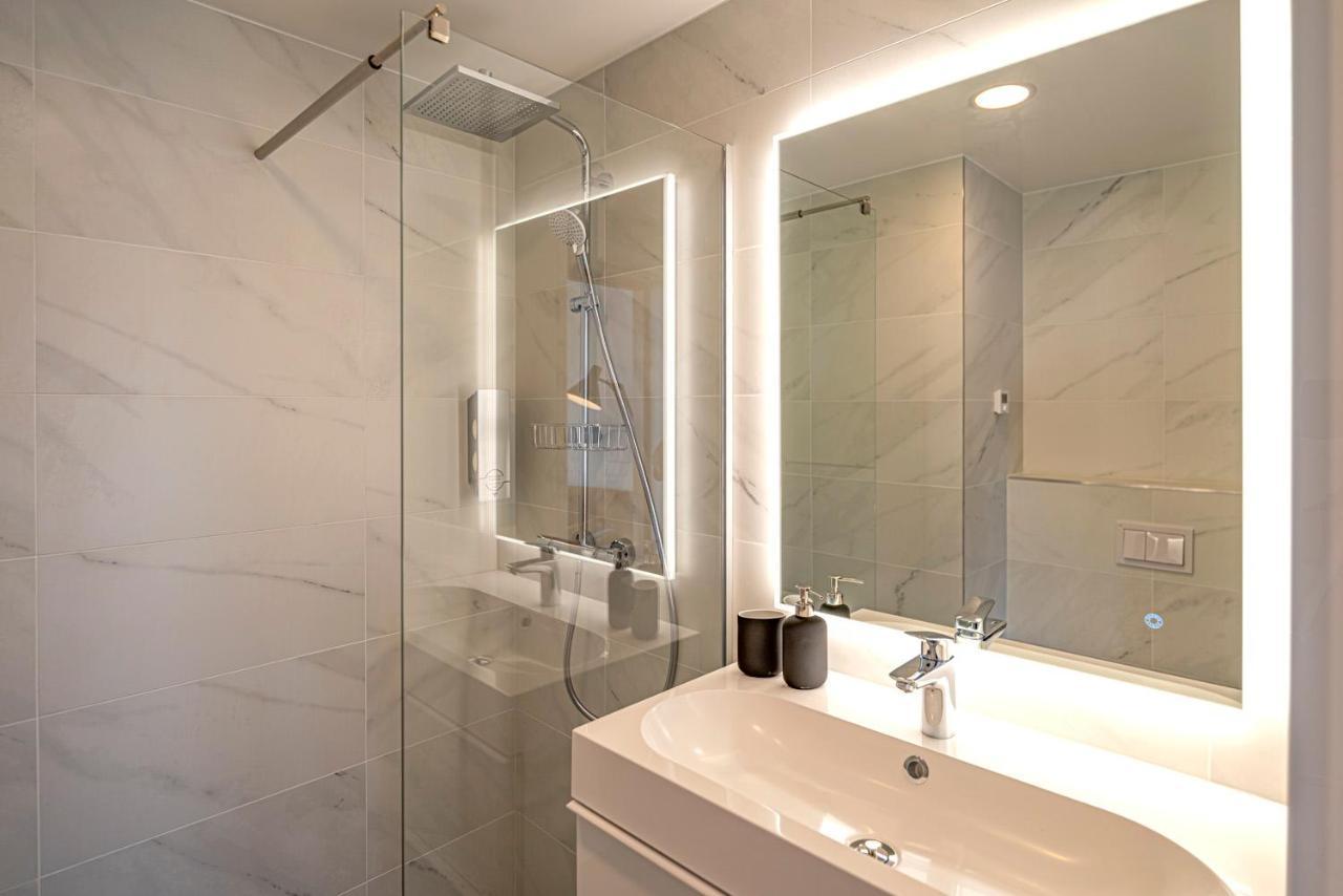 Artisa Riia Str 20B Luxury Penthouse Apartment Tartu Bagian luar foto
