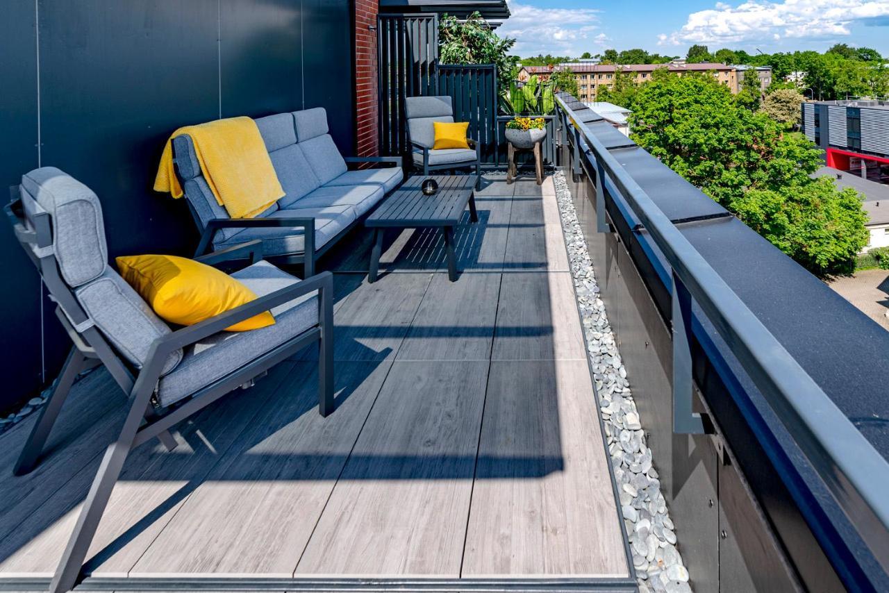 Artisa Riia Str 20B Luxury Penthouse Apartment Tartu Bagian luar foto